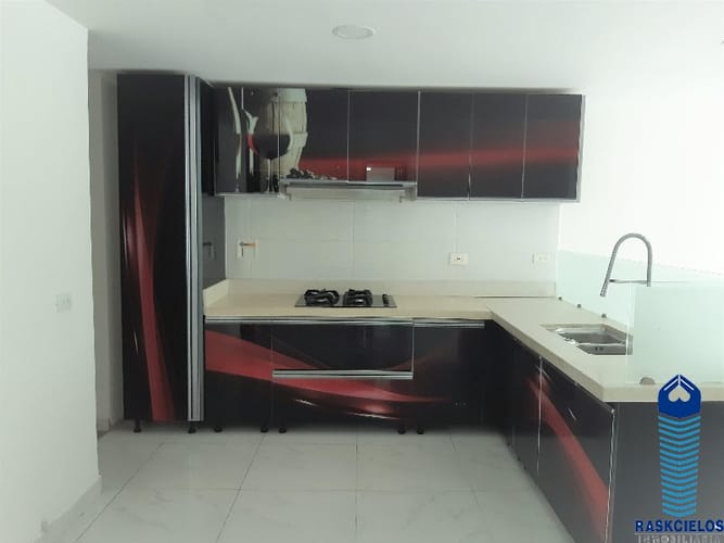 Apartamento de 3 alcobas en arriendo en La Castellana, Medellín, 100 m² · foto 3 de 7
