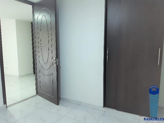 Apartamento de 3 alcobas en arriendo en La Castellana, Medellín, 100 m² · foto 5 de 7