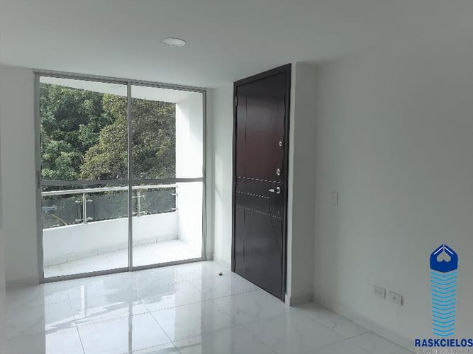 Apartamento de 3 alcobas en arriendo en La Castellana, Medellín, 100 m² · foto 7 de 7
