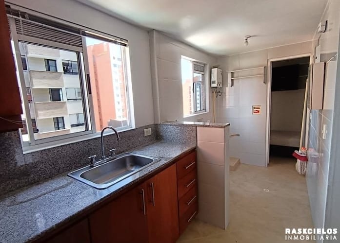 Apartamento de 3 alcobas en arriendo en Las Acacias, Medellín, 107 m² · foto 16 de 19