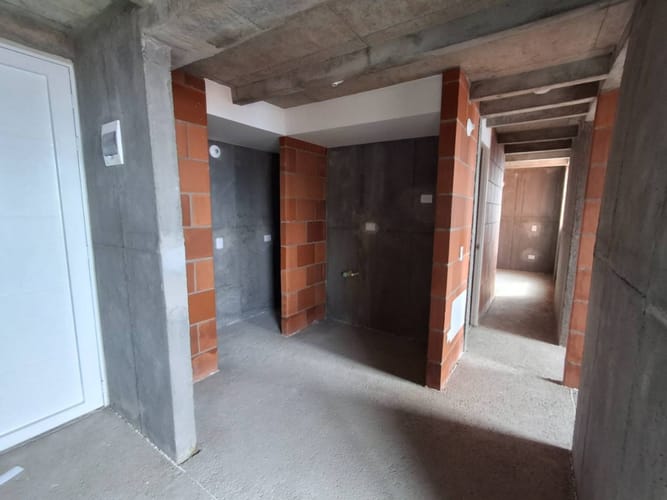 Apartamento en venta en Manrique Central, Medellín · foto 3 de 12