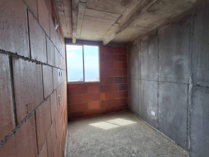 Apartamento en venta en Manrique Central, Medellín · foto 5 de 12