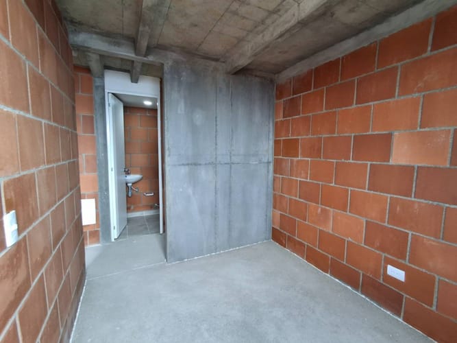 Apartamento en venta en Manrique Central, Medellín · foto 8 de 12