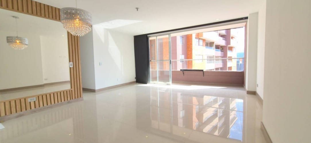 Apartamento de 3 alcobas en venta en Loma De Los Bernal, Medellín, 83 m² · foto 9 de 15