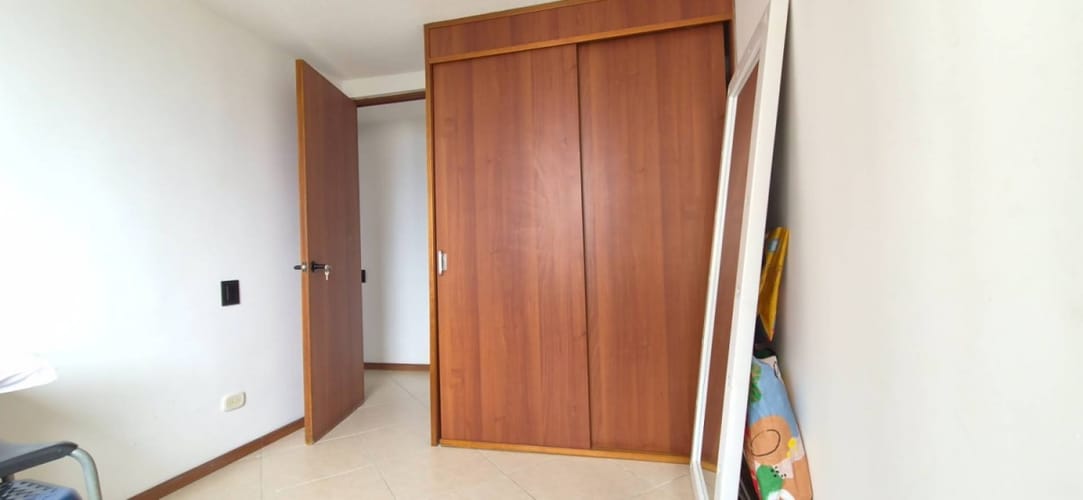 Apartamento en venta en Loma Del Indio, Medellín · foto 7 de 12