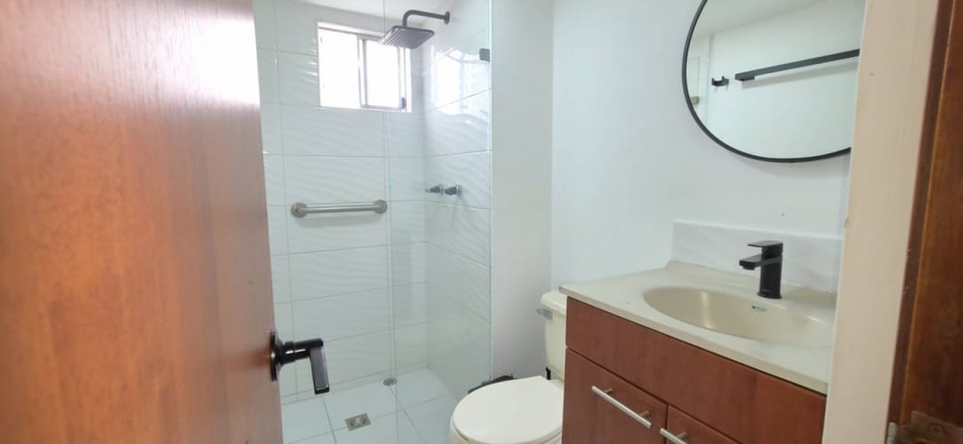 Apartamento en venta en Loma Del Indio, Medellín · foto 8 de 12