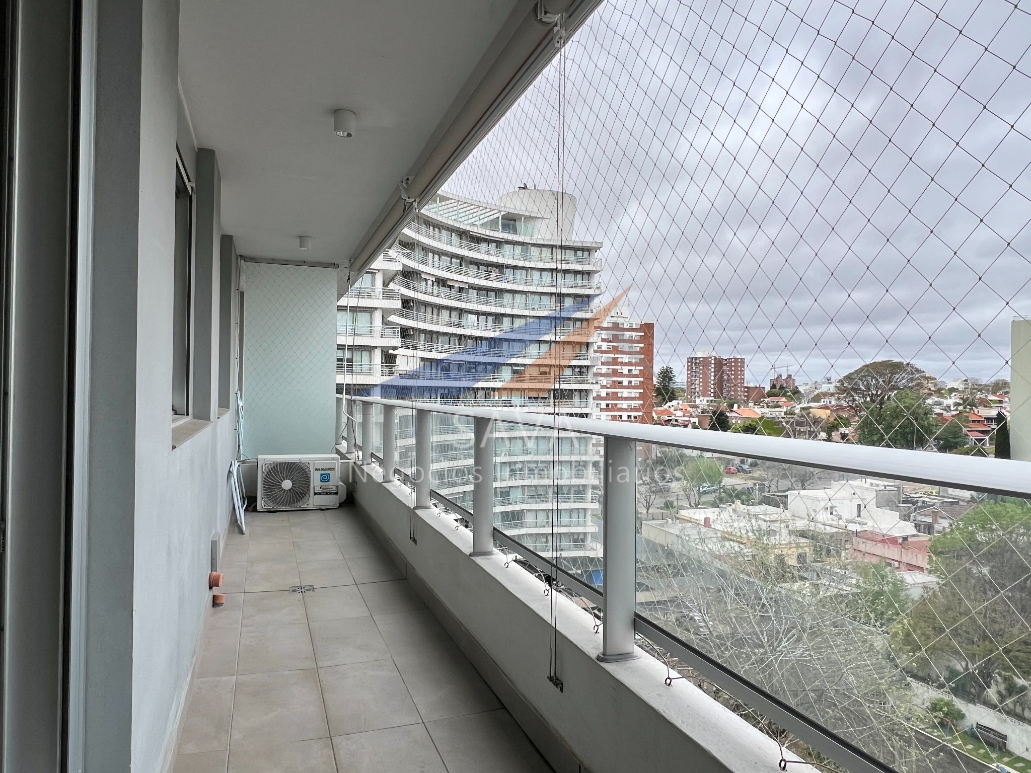 Alquiler Apartamento 2 Dormitorios en Malvin! Se Aceptan Mascotas. Garage Incluido · Foto 6