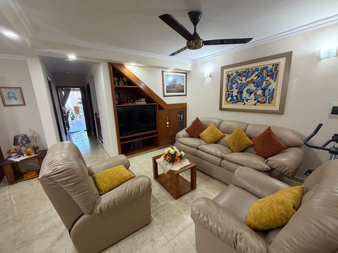 VENDO HERMOSA CASA EN FERNANDO Z SUR - foto 2