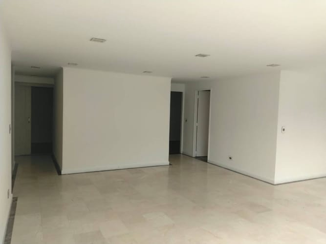 Apartamento de 2 alcobas en arriendo en El Poblado, Medellín, 90 m² · foto 2 de 20