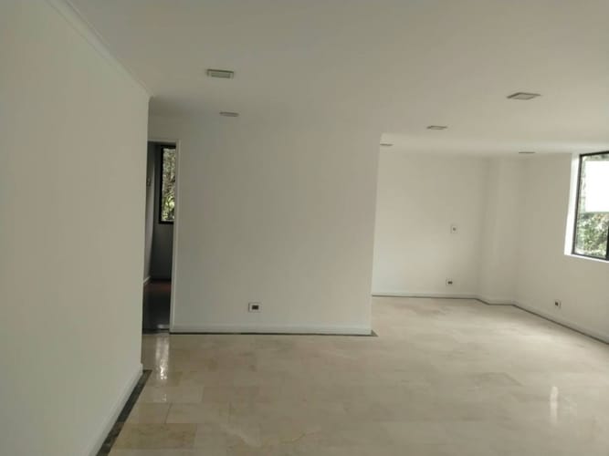 Apartamento de 2 alcobas en arriendo en El Poblado, Medellín, 90 m² · foto 4 de 20
