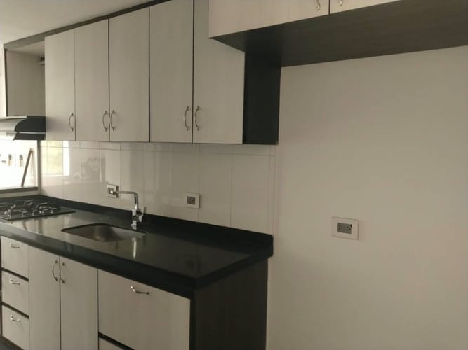 Apartamento de 2 alcobas en arriendo en El Poblado, Medellín, 90 m² · foto 8 de 20