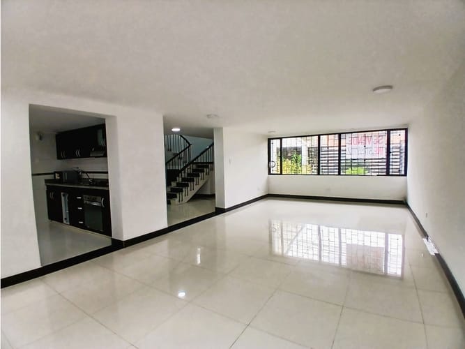 Casa de 4 alcobas en venta en Santa Ana, Bogotá, 260 m² · foto 2 de 18