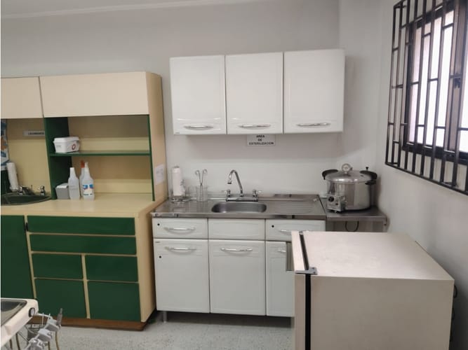 Oficina en arriendo en Boston, Medellín, 35 m² · foto 2 de 6