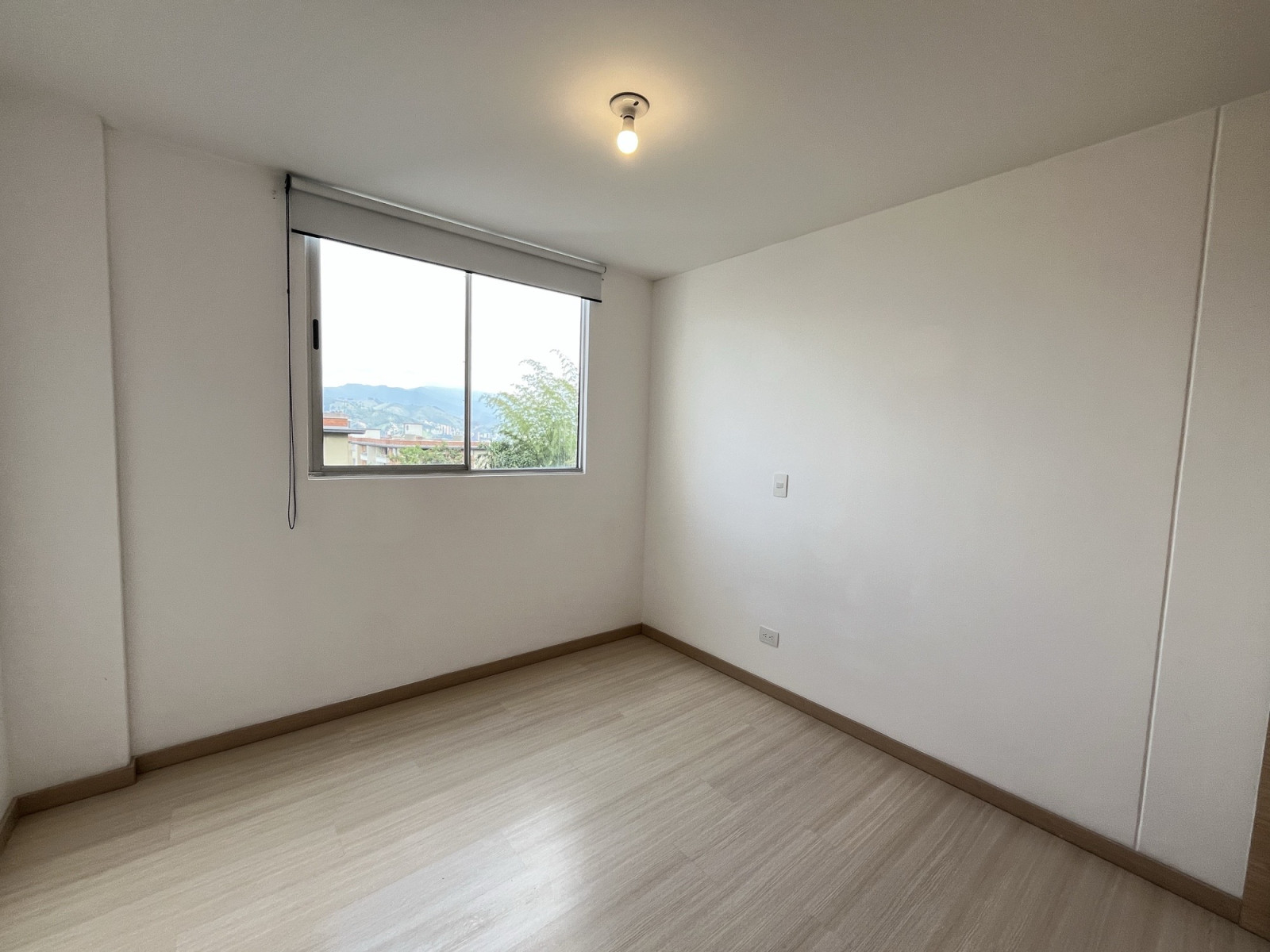 Apartamento en arriendo en Loma Del Esmeraldal, Envigado · foto 9 de 15