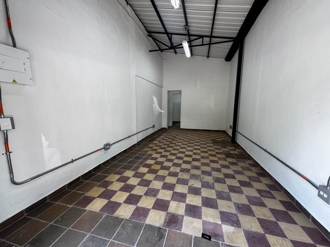 Local en arriendo en Granada, Medellín, 33 m² · foto 7 de 13