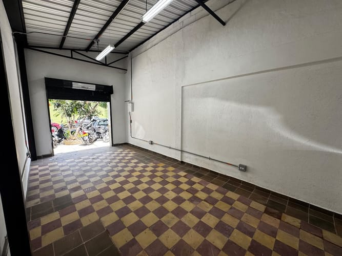 Local en arriendo en Granada, Medellín, 33 m² · foto 5 de 13