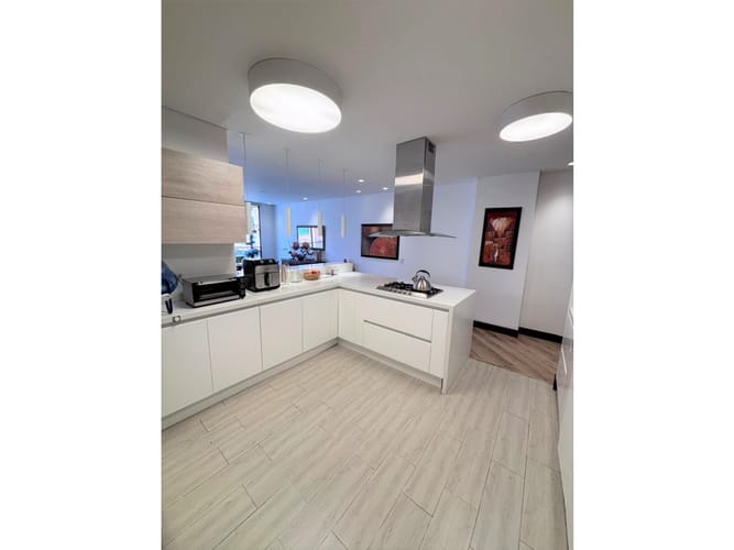 Apartamento de 3 alcobas en venta en Chicó Navarra, Bogotá, 247 m² · foto 4 de 23