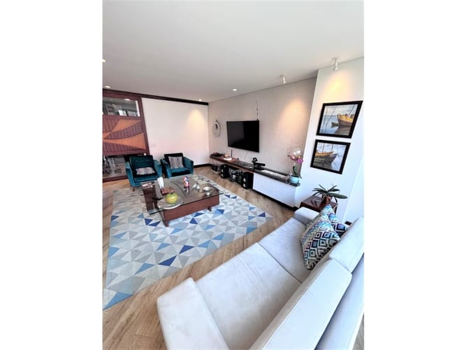 Apartamento de 3 alcobas en venta en Chicó Navarra, Bogotá, 247 m² · foto 5 de 23