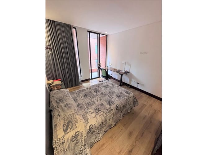 Apartamento de 3 alcobas en venta en Chicó Navarra, Bogotá, 247 m² · foto 13 de 23
