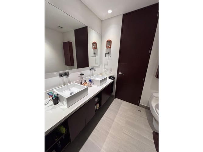 Apartamento de 3 alcobas en venta en Chicó Navarra, Bogotá, 247 m² · foto 17 de 23