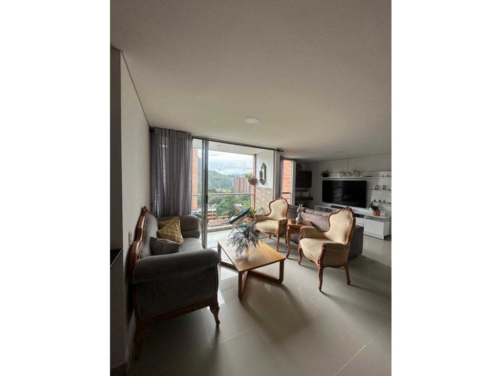 Apartamento en venta en Los Naranjos, Itagüí · foto 2 de 10