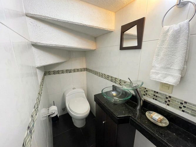 Apartamento de 3 alcobas en arriendo en Rodeo Alto, Medellín, 75 m² · foto 6 de 7