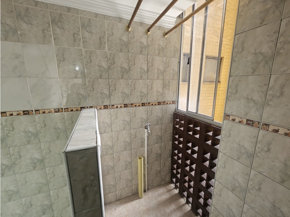 Apartamento en venta en Prado, Medellín · foto 3 de 14