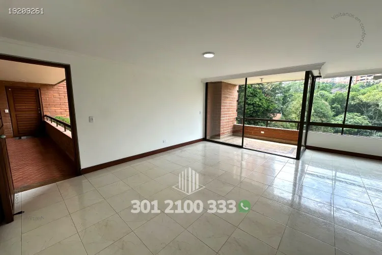 Apartamento de 3 alcobas en arriendo en Las Lomas No.1, Medellín, 151 m² · foto 2 de 24