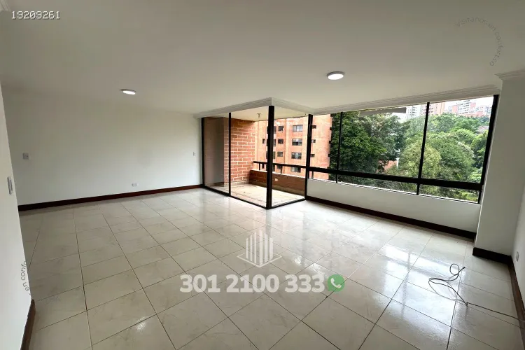 Apartamento de 3 alcobas en arriendo en Las Lomas No.1, Medellín, 151 m² · foto 5 de 24