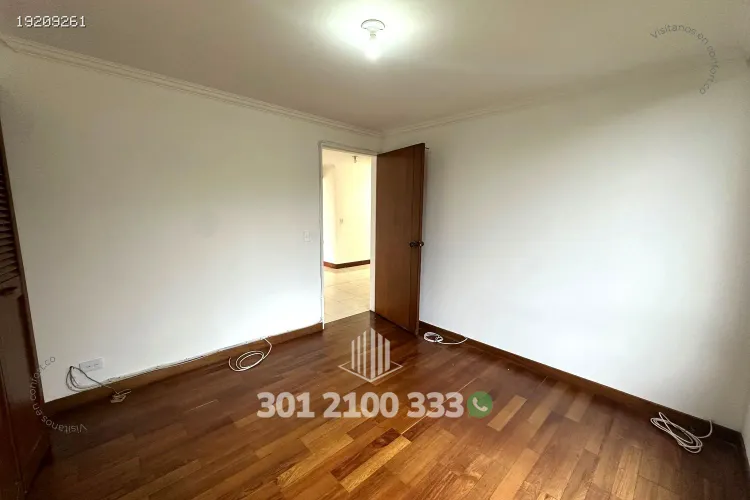Apartamento de 3 alcobas en arriendo en Las Lomas No.1, Medellín, 151 m² · foto 23 de 24