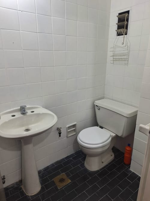 ¡Todo al frente ¡Gran Living comedor, 3 dormitorios con pisos de parquet plastificado, 2 baños, cocina con terraza lavadero. No se lo pierda! · Foto 6