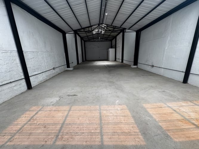 Bodega en arriendo en Granada, Medellín, 162 m² · foto 6 de 15