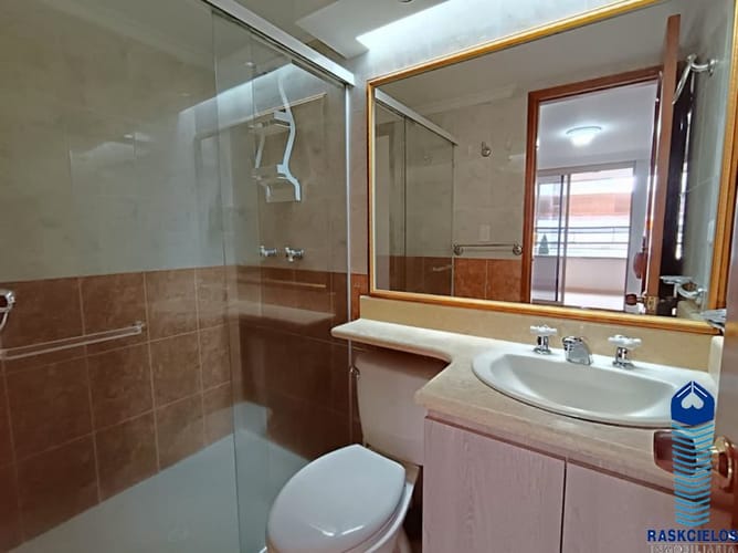 Apartamento de 3 alcobas en arriendo en Laureles, Medellín, 100 m² · foto 19 de 20