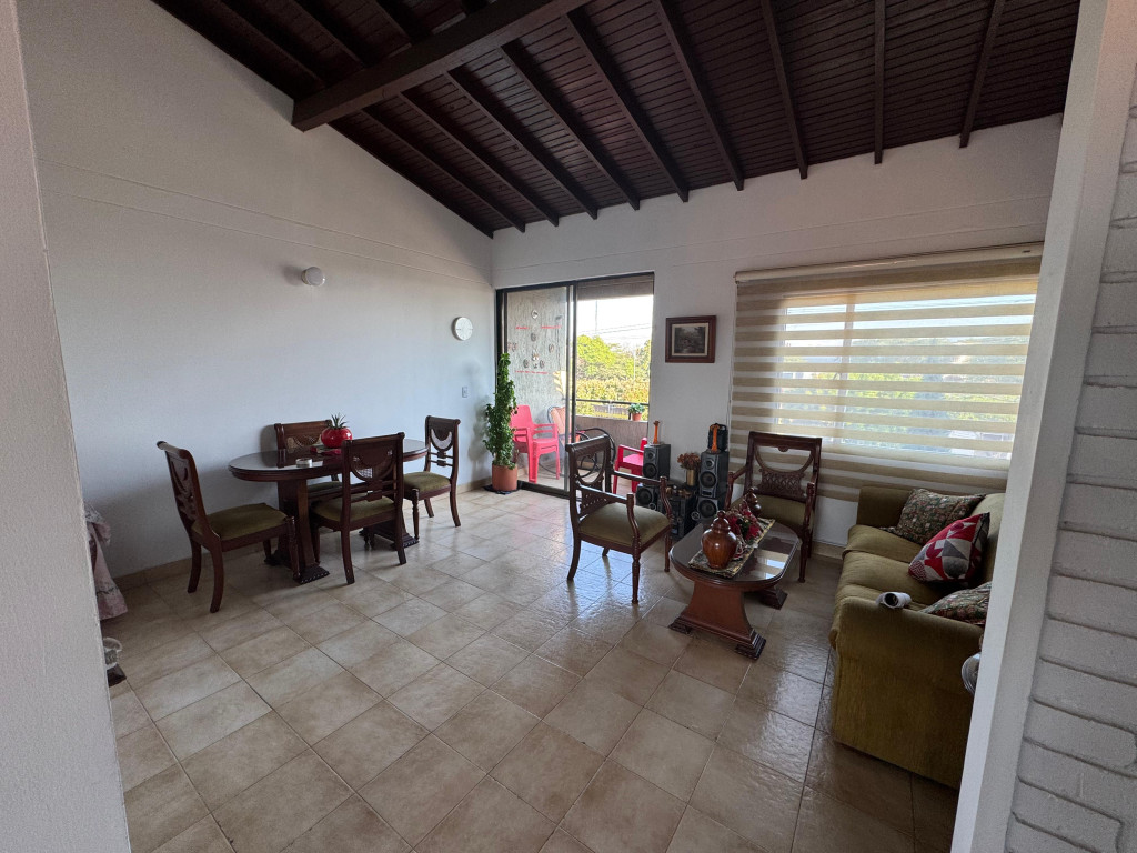 Apartamento en venta en Prados Del Norte, Cúcuta · foto 2 de 13