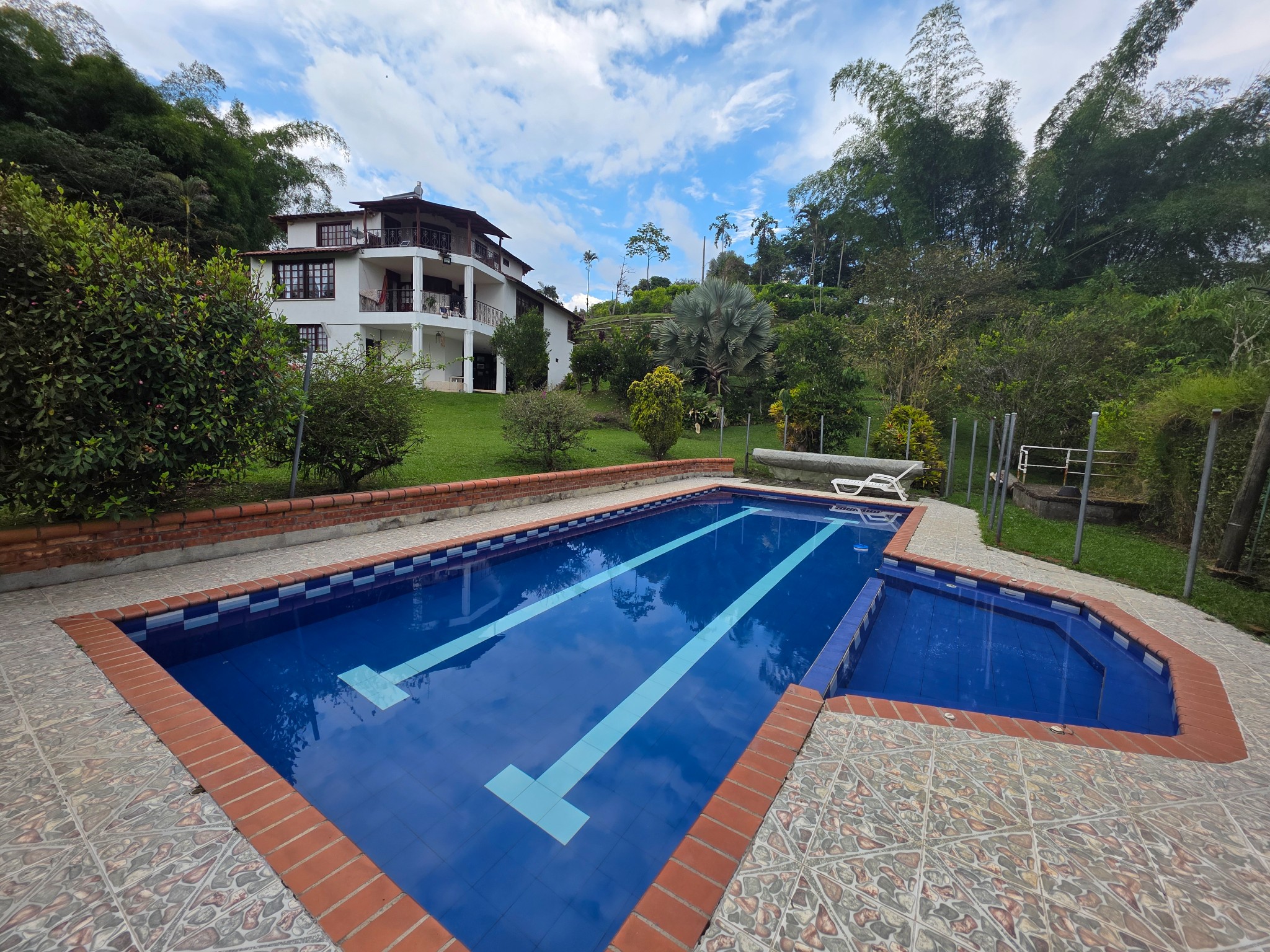 Casa en venta en Tribunas Corcega, Pereira · foto 3 de 24
