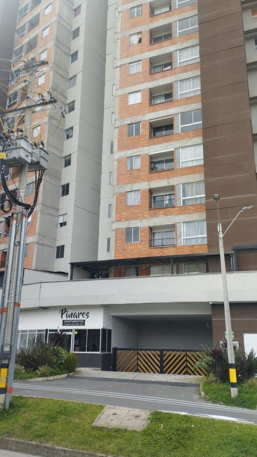 Apartamento de 2 alcobas en venta en Centro, Rionegro, 51 m² · foto 4 de 9