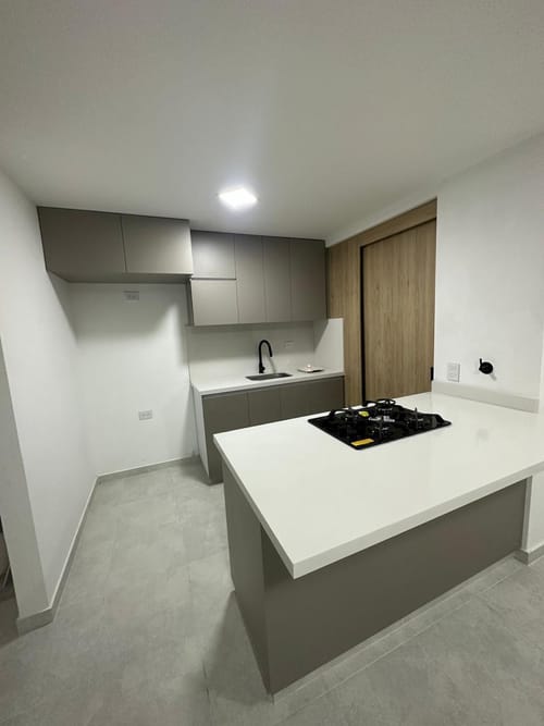 Apartamento de 2 alcobas en venta en Centro, Rionegro, 51 m² · foto 7 de 9