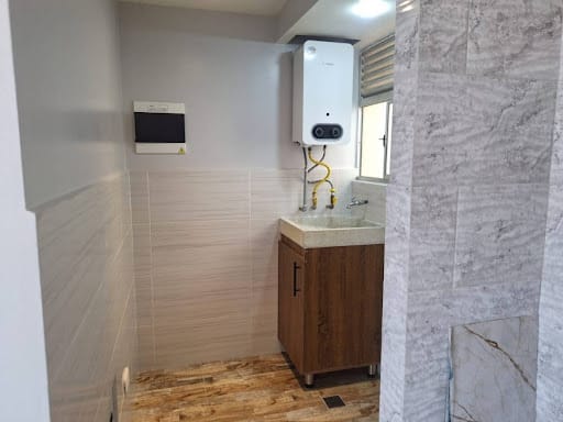 Apartamento de 3 alcobas en arriendo en El Cortijo, Madrid, 56 m² · foto 14 de 21