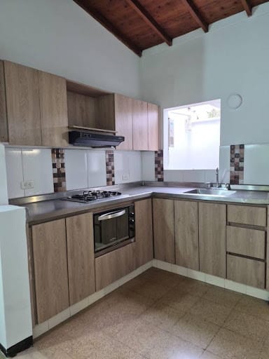 Casa de 3 alcobas en arriendo en Quintas Del Sol De La Mota, Medellín, 68 m² · foto 14 de 19