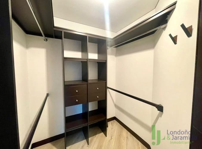 Apartamento de 3 alcobas en arriendo en Santa Maria De Los Angeles, Medellín, 136 m² · foto 7 de 10