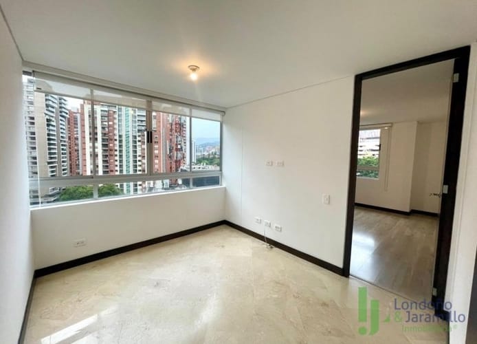 Apartamento de 3 alcobas en arriendo en Santa Maria De Los Angeles, Medellín, 136 m² · foto 8 de 10