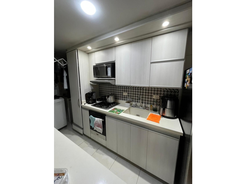 Apartamento en venta en Los Colores, Medellín · foto 4 de 20
