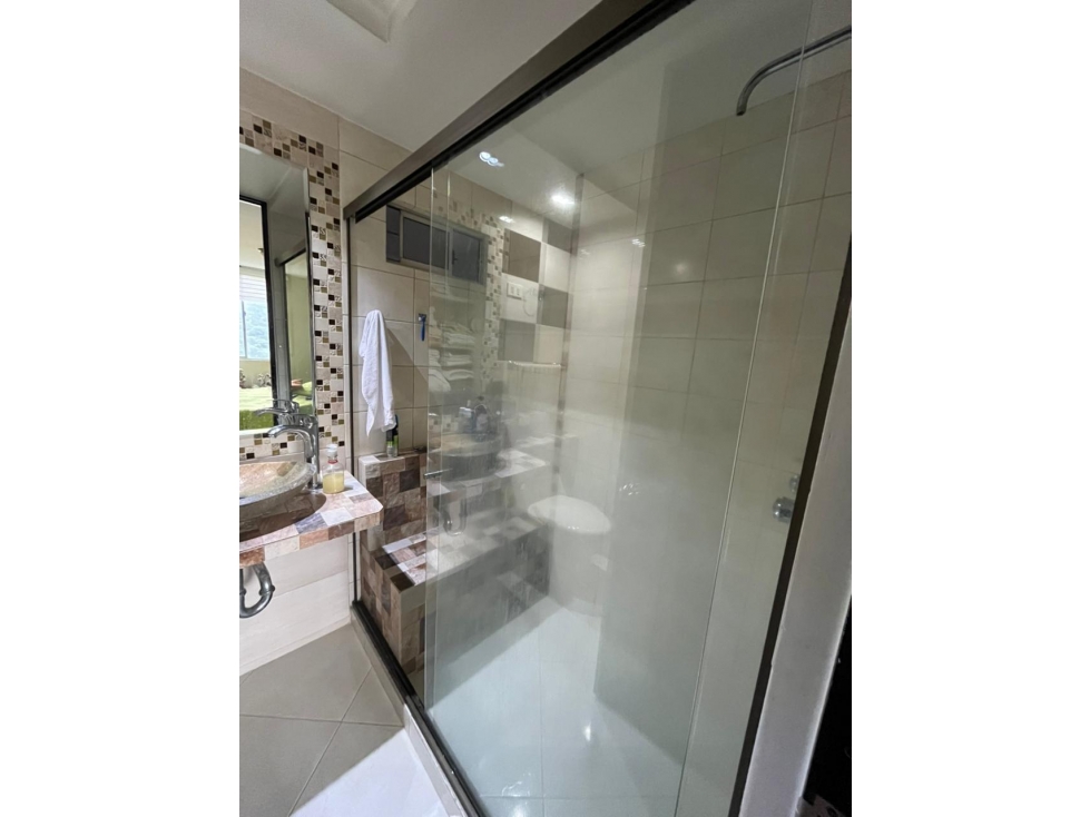 Apartamento en venta en Los Colores, Medellín · foto 7 de 20