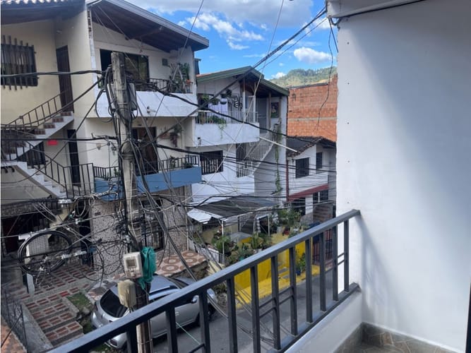 Apartamento de 3 alcobas en venta en Toscana, Medellín, 99 m² · foto 3 de 23