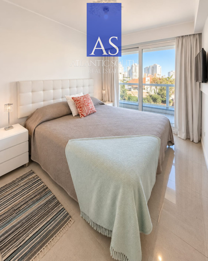 Apartamento en venta y alquiler a 50 metros del mar en Playa Mansa · Foto 9