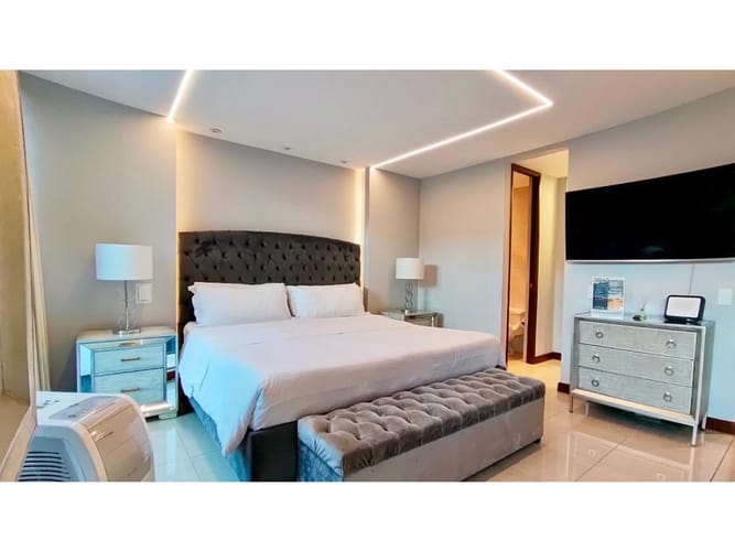 Apartaestudio en venta en Las Lomas No.1, Medellín, 37 m² · foto 2 de 21