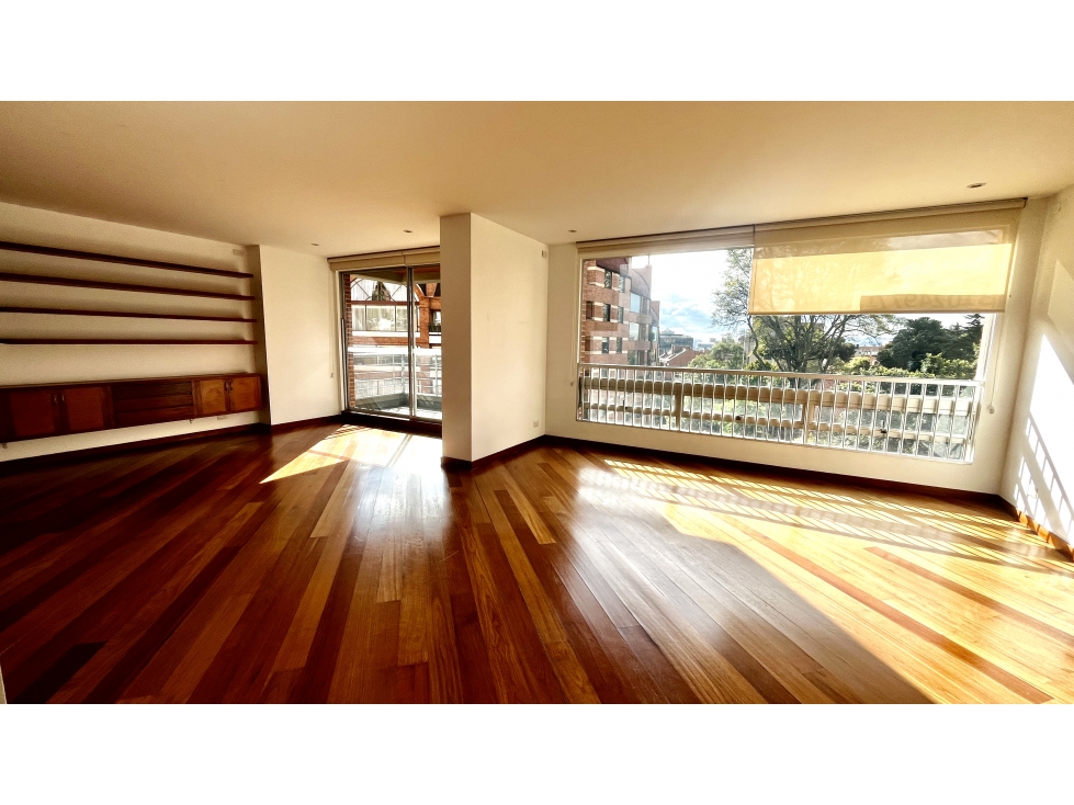 Apartamento en venta en Los Rosales, Bogotá · foto 3 de 24
