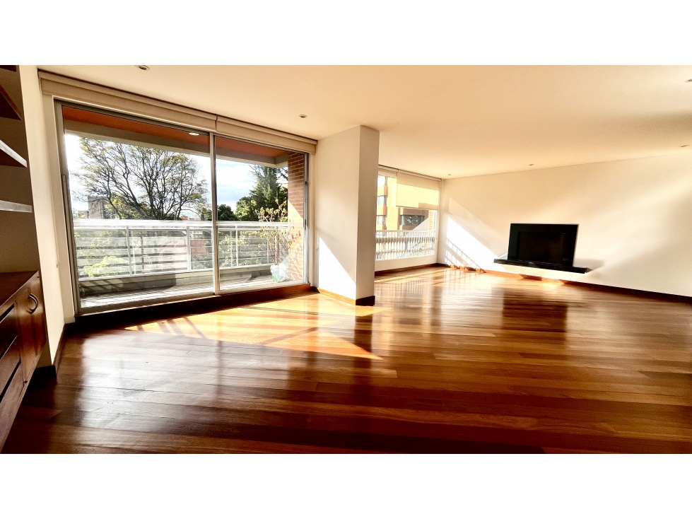 Apartamento en venta en Los Rosales, Bogotá · foto 6 de 24