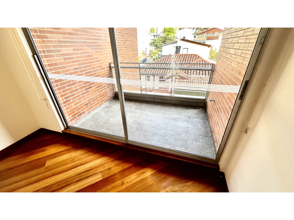 Apartamento en venta en Los Rosales, Bogotá · foto 10 de 24