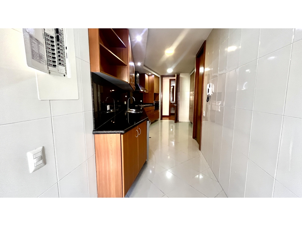 Apartamento en venta en Los Rosales, Bogotá · foto 12 de 24